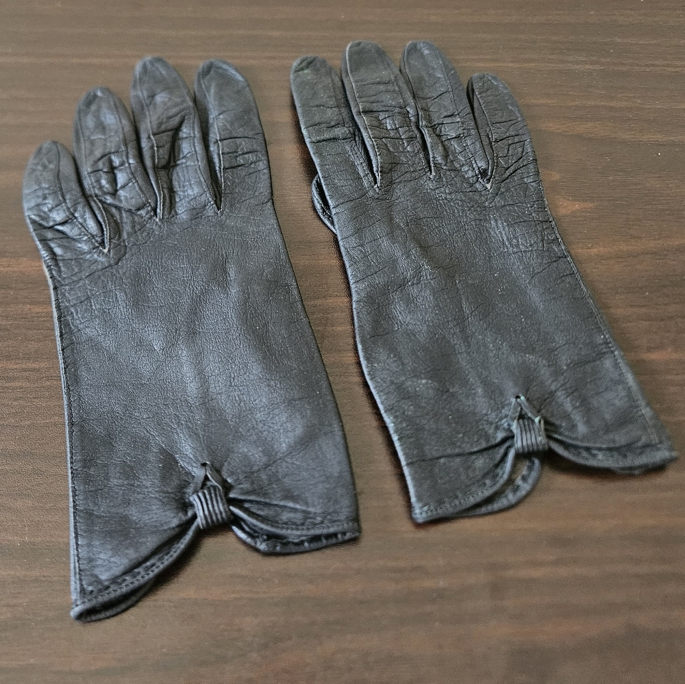 Vintage Black Gloves 7